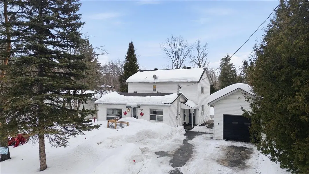 755 Happy Vale DR, Innisfil, ON L9S 2E5