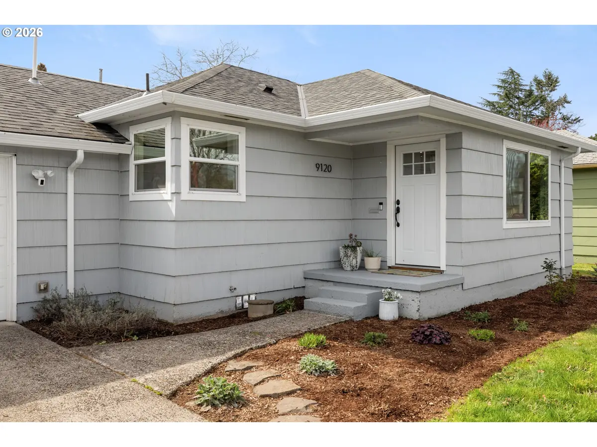 9120 SE MARKET ST, Portland, OR 97216