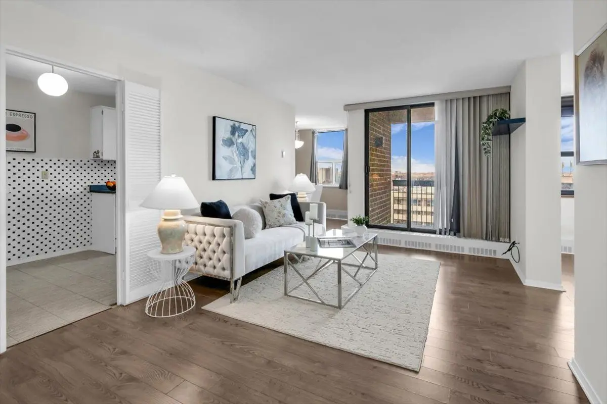 90 Ling RD #PH109, Toronto E10, ON M1E 4Y3