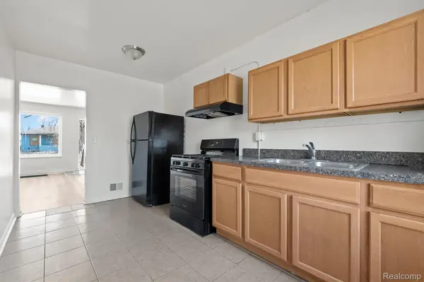 115 Cadillac, Pontiac, MI 48342