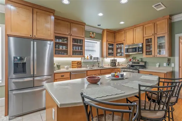 6340 Pine Hill Road, Shreveport, LA 71107