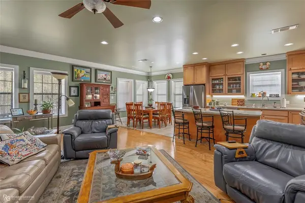 6340 Pine Hill Road, Shreveport, LA 71107