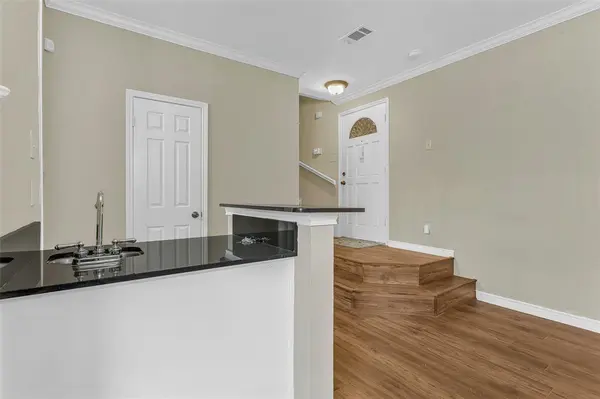 6004 Auburndale Avenue #F, University Park, TX 75205