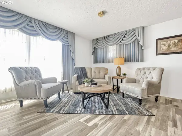 2116 CASCADE WAY, Longview, WA 98632