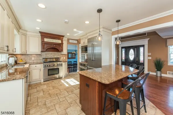 18 Stonycroft Rd, Wayne Twp., NJ 07470