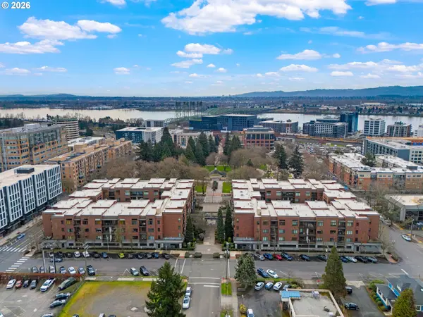 300 W 8TH ST #305, Vancouver, WA 98660