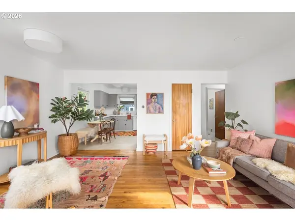 7835 SE SALMON ST, Portland, OR 97215