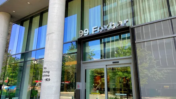 99 Foxbar RD #1406, Toronto C02, ON M4V 0B2