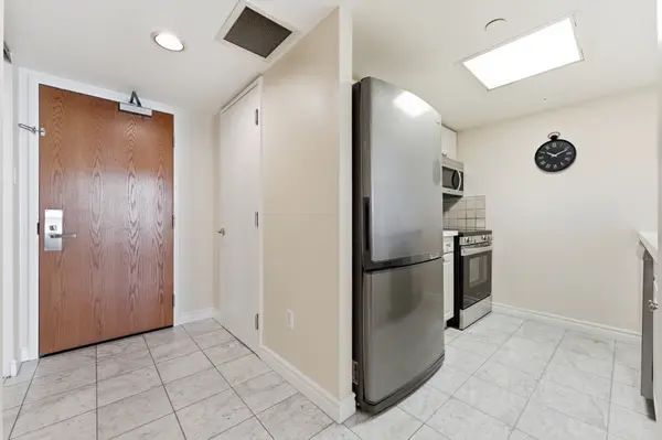 38 Elm ST #1603, Toronto C01, ON M5G 2K5