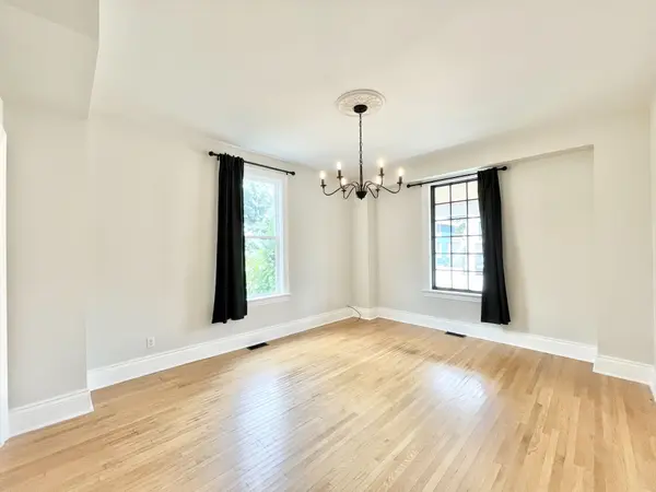 92 Nassau ST #Main, Oshawa, ON L1J 4A4