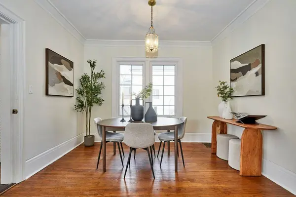 131 Alma ST, Oshawa, ON L1G 2C1