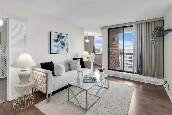 90 Ling RD #PH109, Toronto E10, ON M1E 4Y3