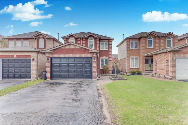 27 John Walter CRES, Clarington, ON L1E 2W6