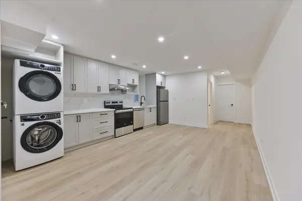 91 Hogarth AVE #Lower, Toronto E01, ON M4K 1K5