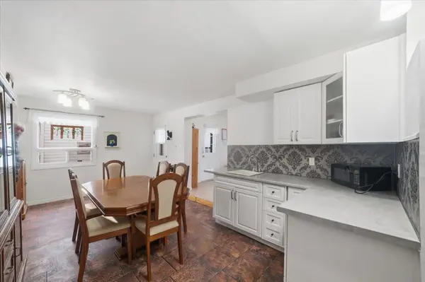 755 Happy Vale DR, Innisfil, ON L9S 2E5