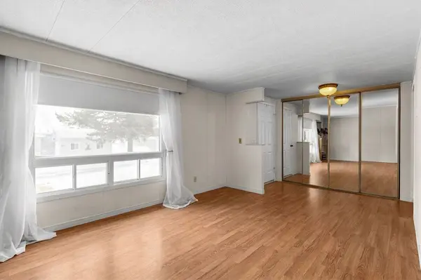 3 DONALD DR, Oro-medonte, ON L0L 1T0