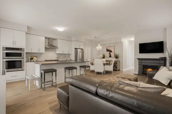 78 Starling DR, Hamilton, ON L9A 2P5