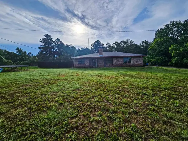 800 An County Road 414, Palestine, TX 75803