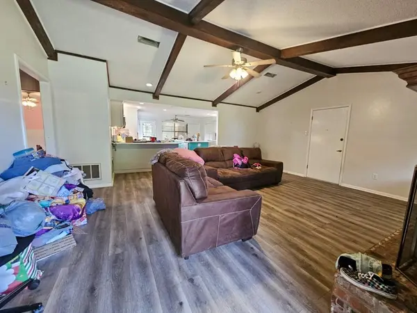 800 An County Road 414, Palestine, TX 75803