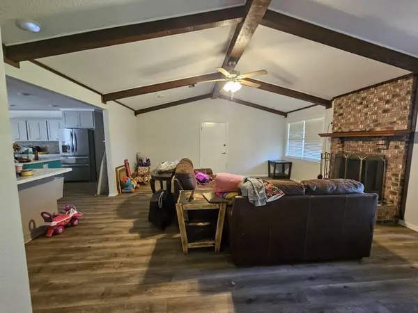 800 An County Road 414, Palestine, TX 75803