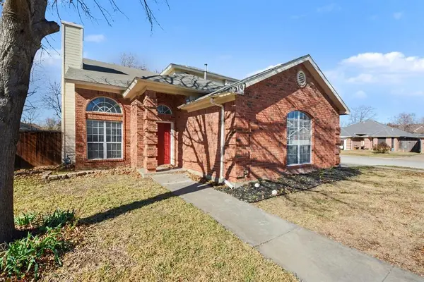 2102 Ridgecliff Drive,  Keller,  TX 76248