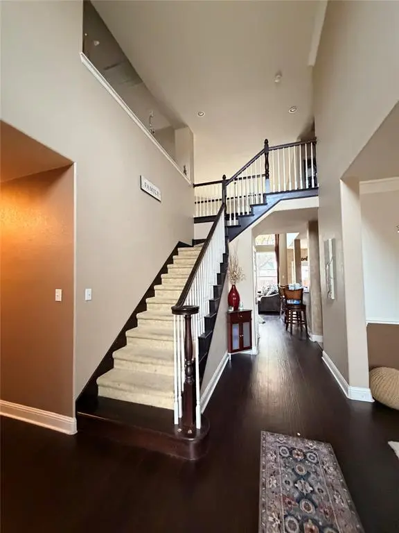 2703 Waterway Drive, Grand Prairie, TX 75054