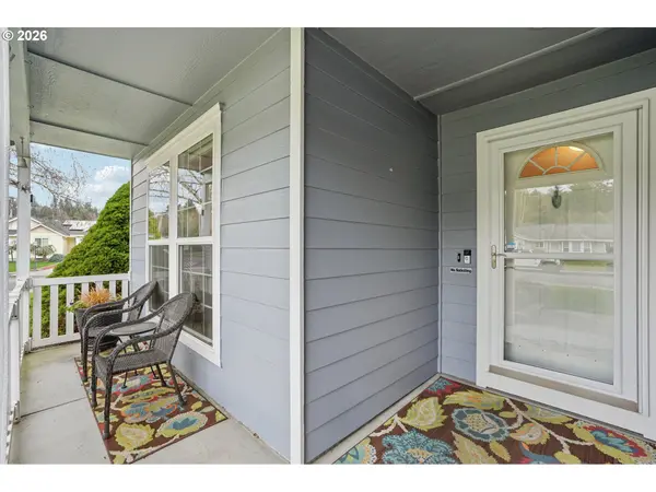 39 IRONWOOD DR, Longview, WA 98632