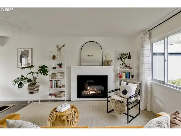 2630 NE SARATOGA ST, Portland, OR 97211