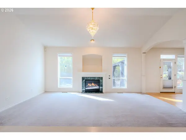 16442 SE HIGH MEADOW LOOP, Portland, OR 97236