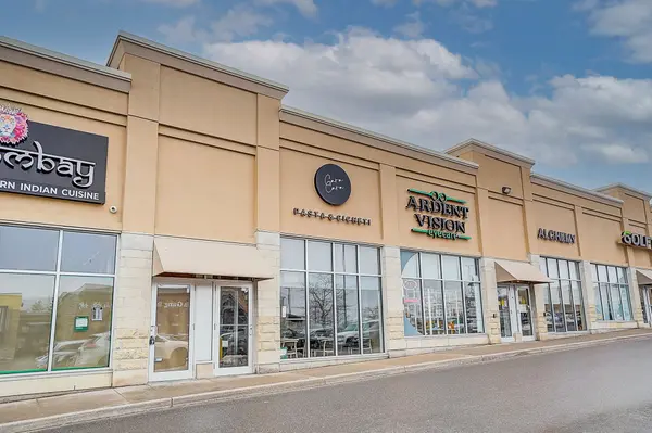 16 Vogell RD #D, Richmond Hill, ON L4B 3K4