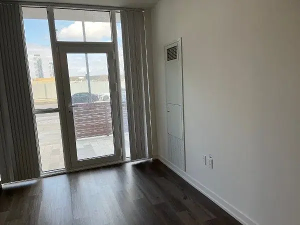 28 Interchange WAY #101, Vaughan, ON L4K 0P8