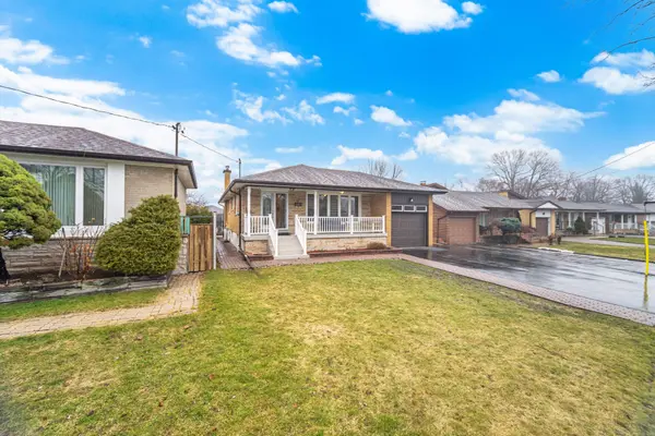 27 Ollerton RD, Toronto W05, ON M3J 1X9