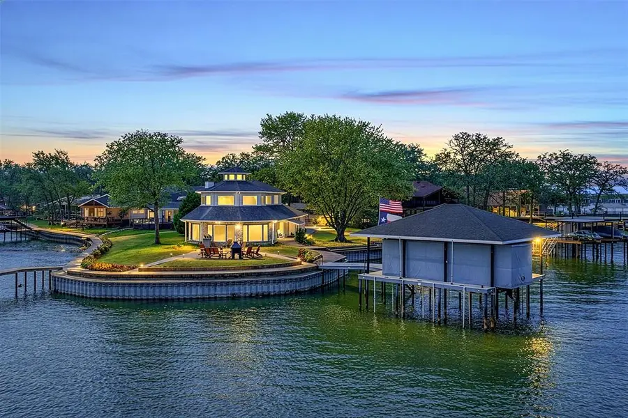 258 Lakeview Drive, Trinidad, TX 75163