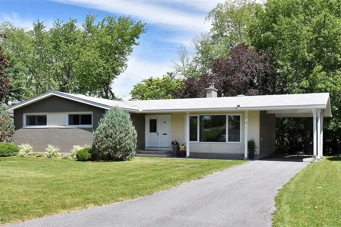 14 Greenwich AVE, Cityview - Parkwoods Hills - Rideau Shore, ON K2E 5E6