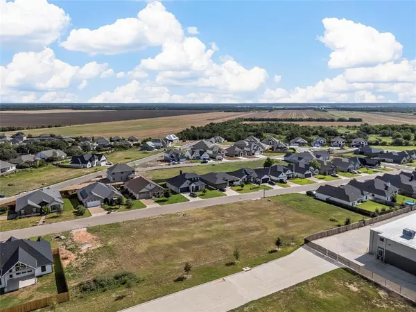 9924 Bridlewood Lane, Waco, TX 76708