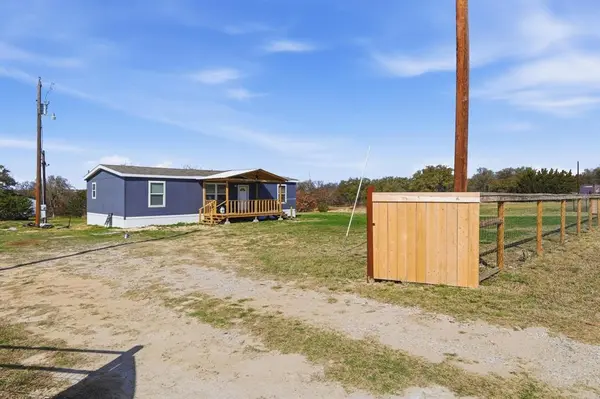 7553 Hutcheson Hill Road, Springtown, TX 76082