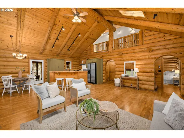 7833 SW LARCH ST, Portland, OR 97223