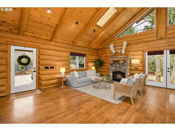 7833 SW LARCH ST, Portland, OR 97223