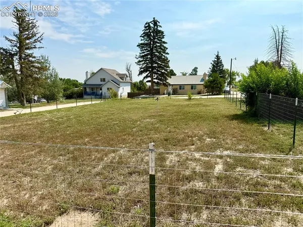 527 Navajo AVE, Simla, CO 80835