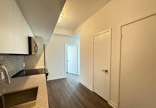 500 Wilson AVE #813, Toronto C06, ON M3H 0E5