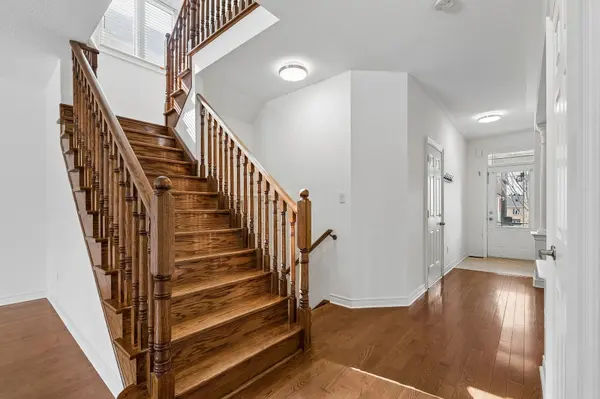 7 West Park AVE, Bradford West Gwillimbury, ON L3Z 0A5