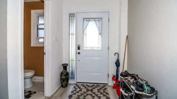 33B Cundles RD E, Barrie, ON L4M 2Z6