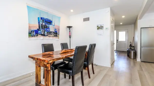 33B Cundles RD E, Barrie, ON L4M 2Z6