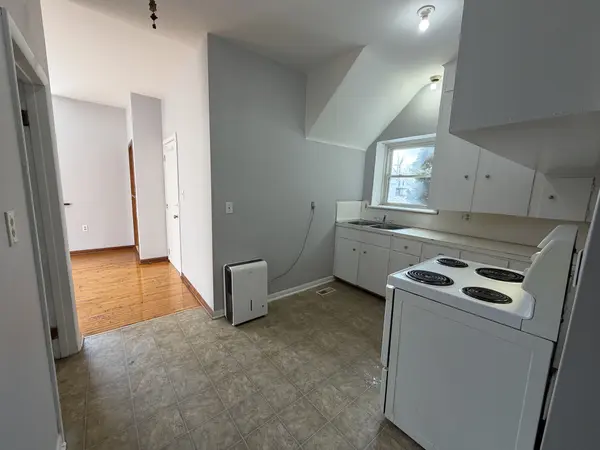 571 Ontario ST #1, Warwick, ON N0M 2S0