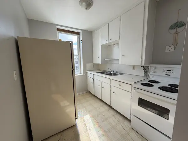 571 Ontario ST #2, Warwick, ON N0M 2S0