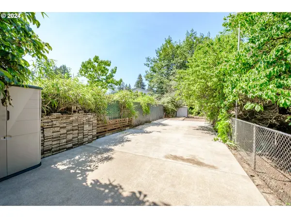 6025 SE 124TH AVE, Portland, OR 97236