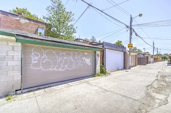 142 Grace ST #Bsmt, Toronto C01, ON M6J 2S2