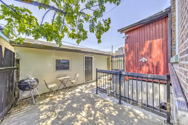 142 Grace ST #Bsmt, Toronto C01, ON M6J 2S2