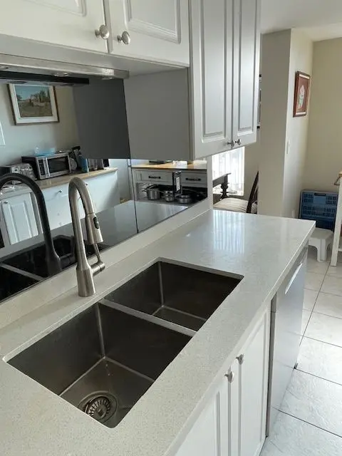 109 Front ST E #930, Toronto C08, ON M5A 4P7