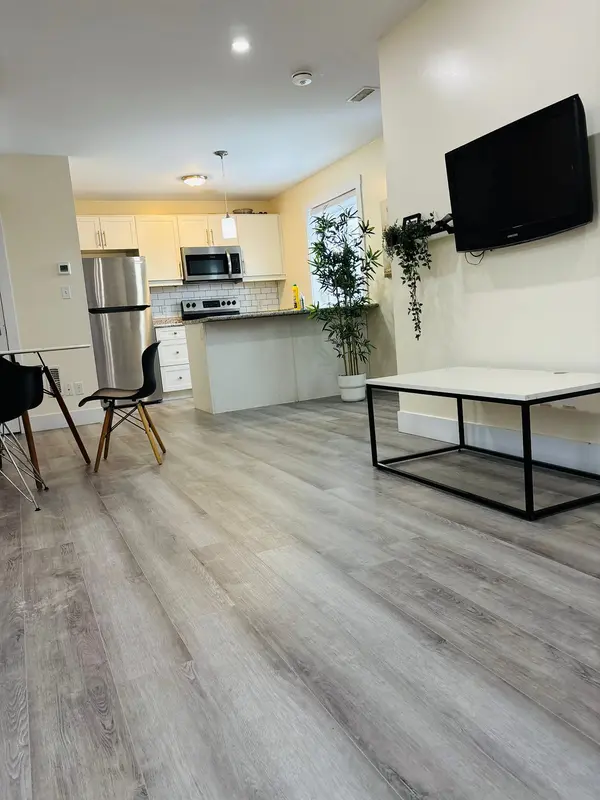 224 Portsmouth Gate #Unit B, Waterloo, ON N2T 2H9